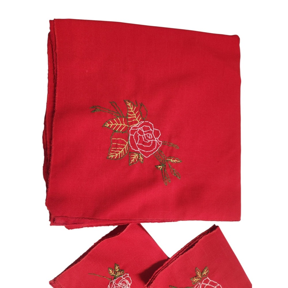 Vtg‎ Valentine Table cloth 31"x31" + 4 Napkins Square Embroidered Roses - Picture 6 of 7